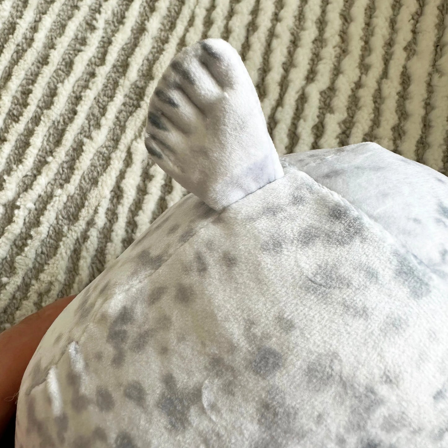 20cm Seal Pillow